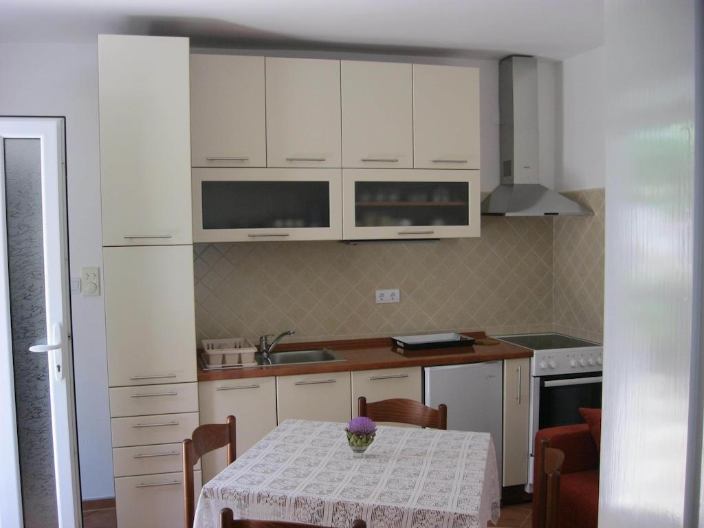 Apartments Miana Tivat Bilik gambar