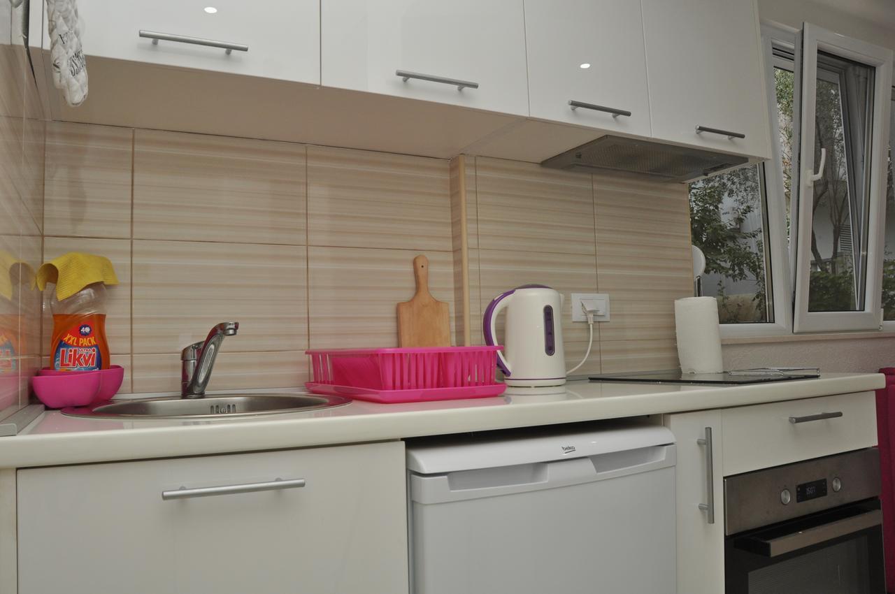 Apartments Miana Tivat Luaran gambar